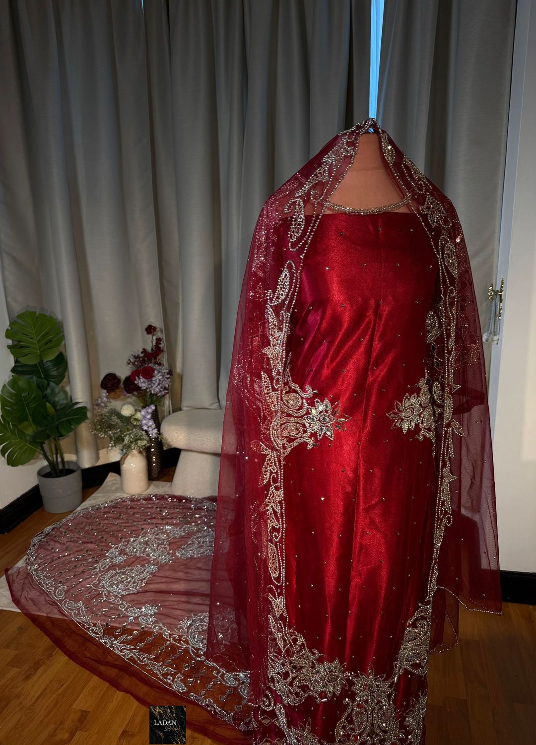 Hodan - Silver Stones | Maroon
