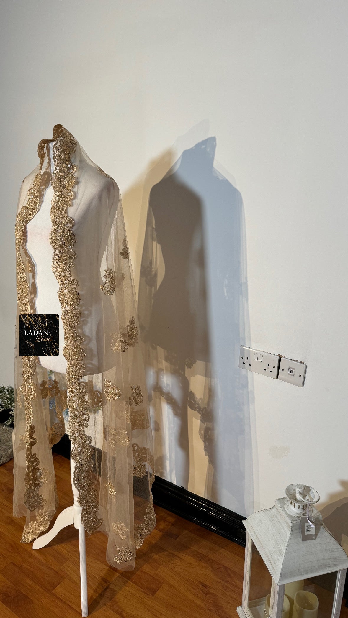3 metre Pearl Lace Veil | Gold