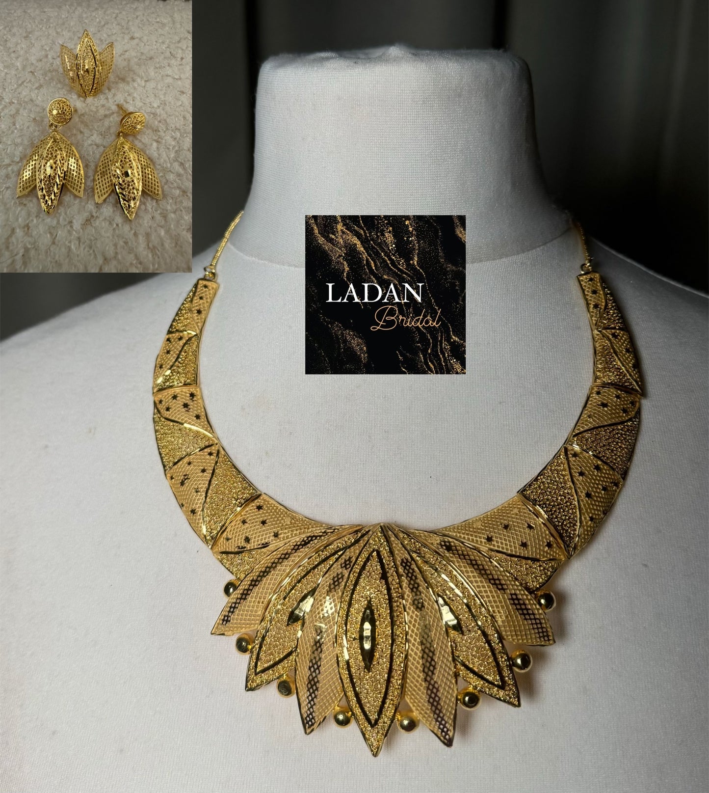 Gold Jewellery Set
