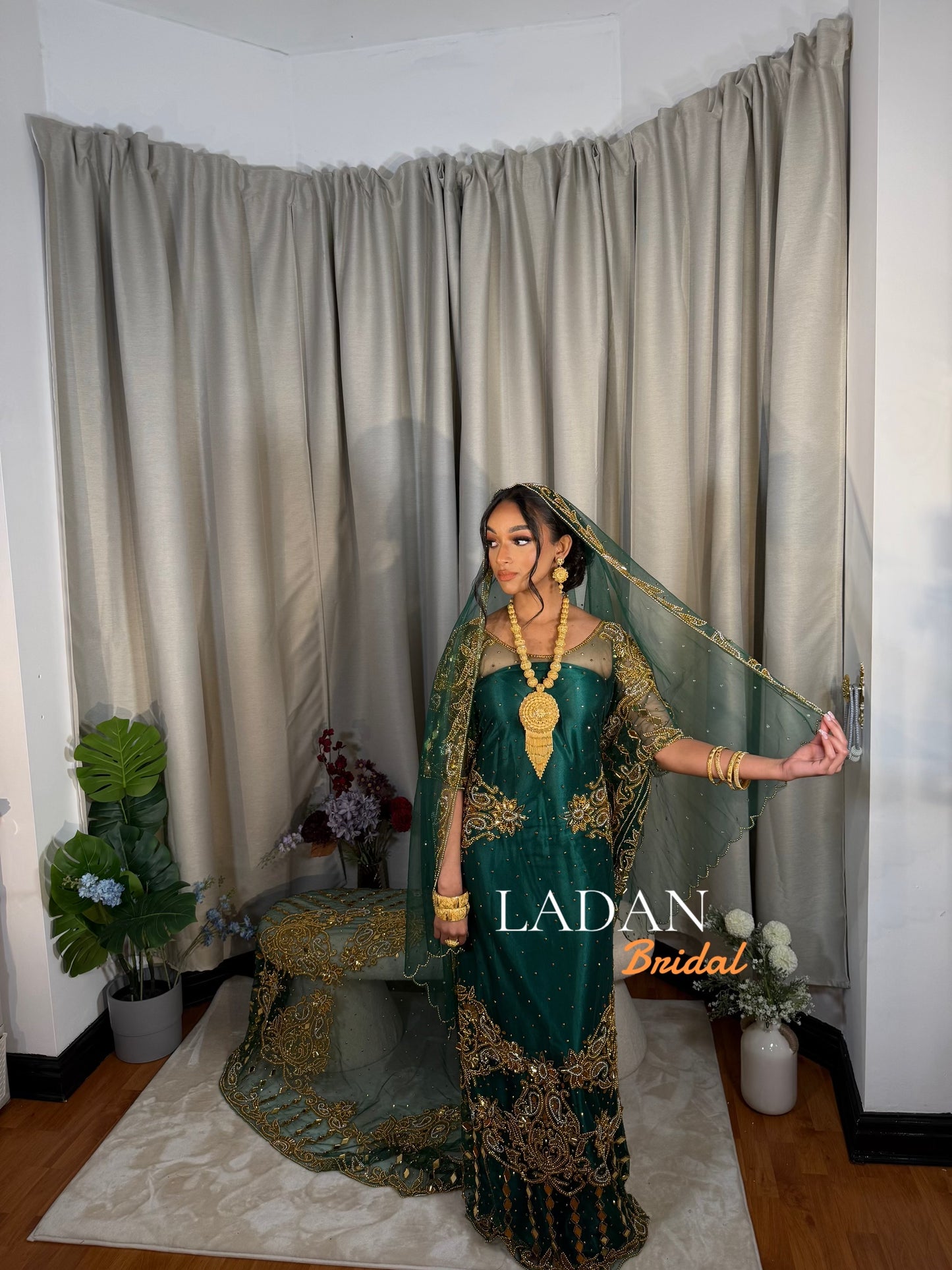 Bronzed Hodan - Emerald Green