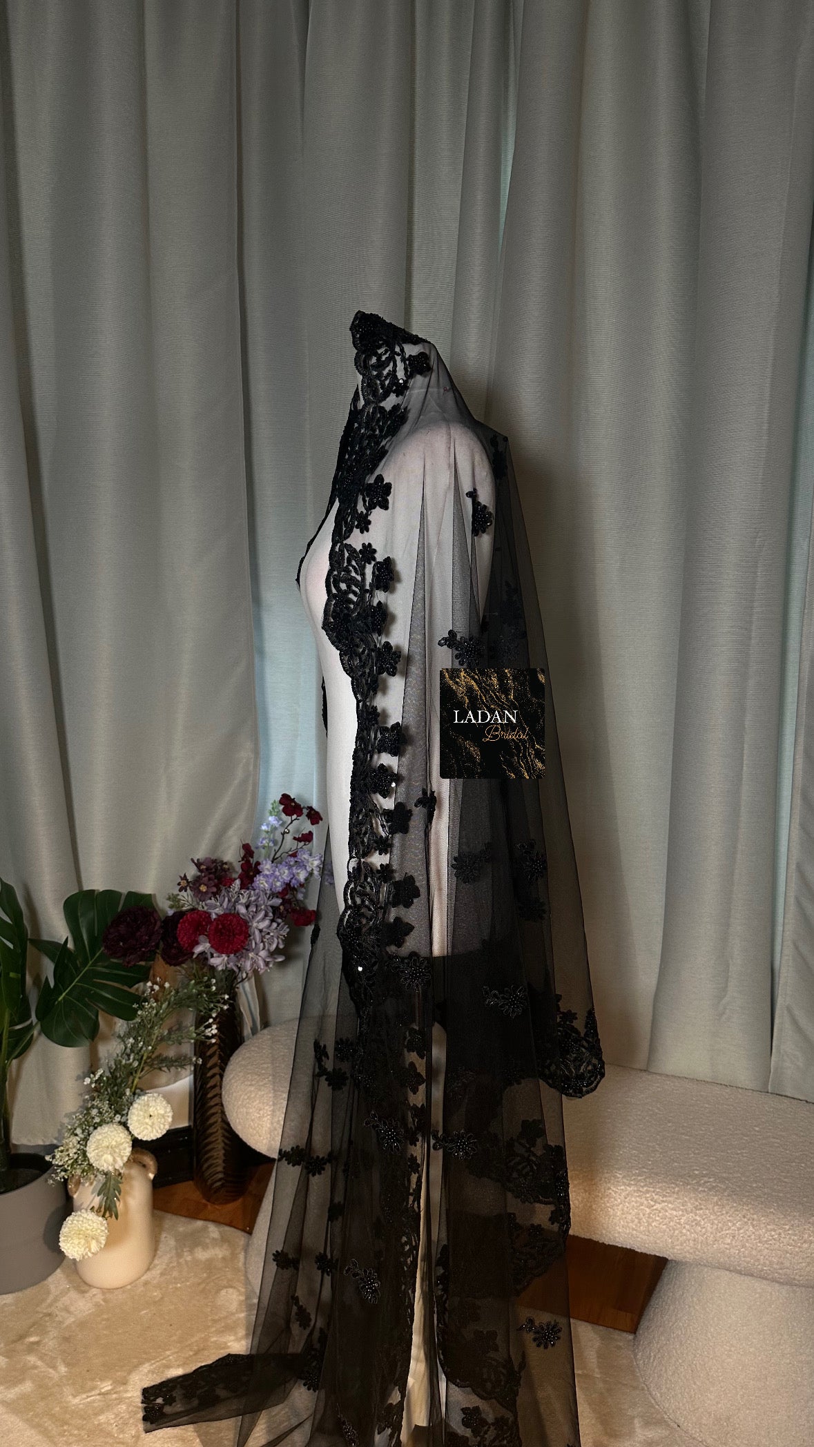3 metre Pearl Lace Veil | Black