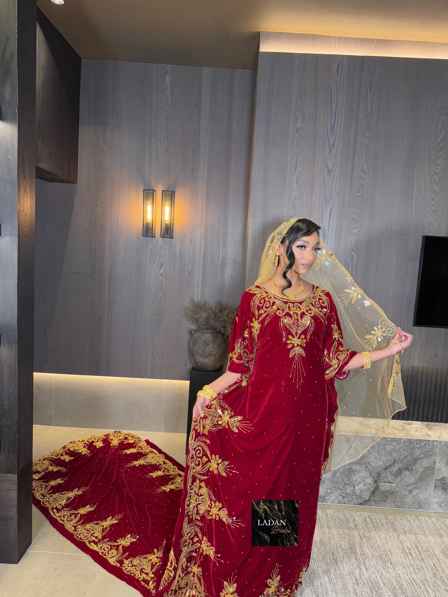 Ilwaad Velvet Bridal Dirac - Maroon