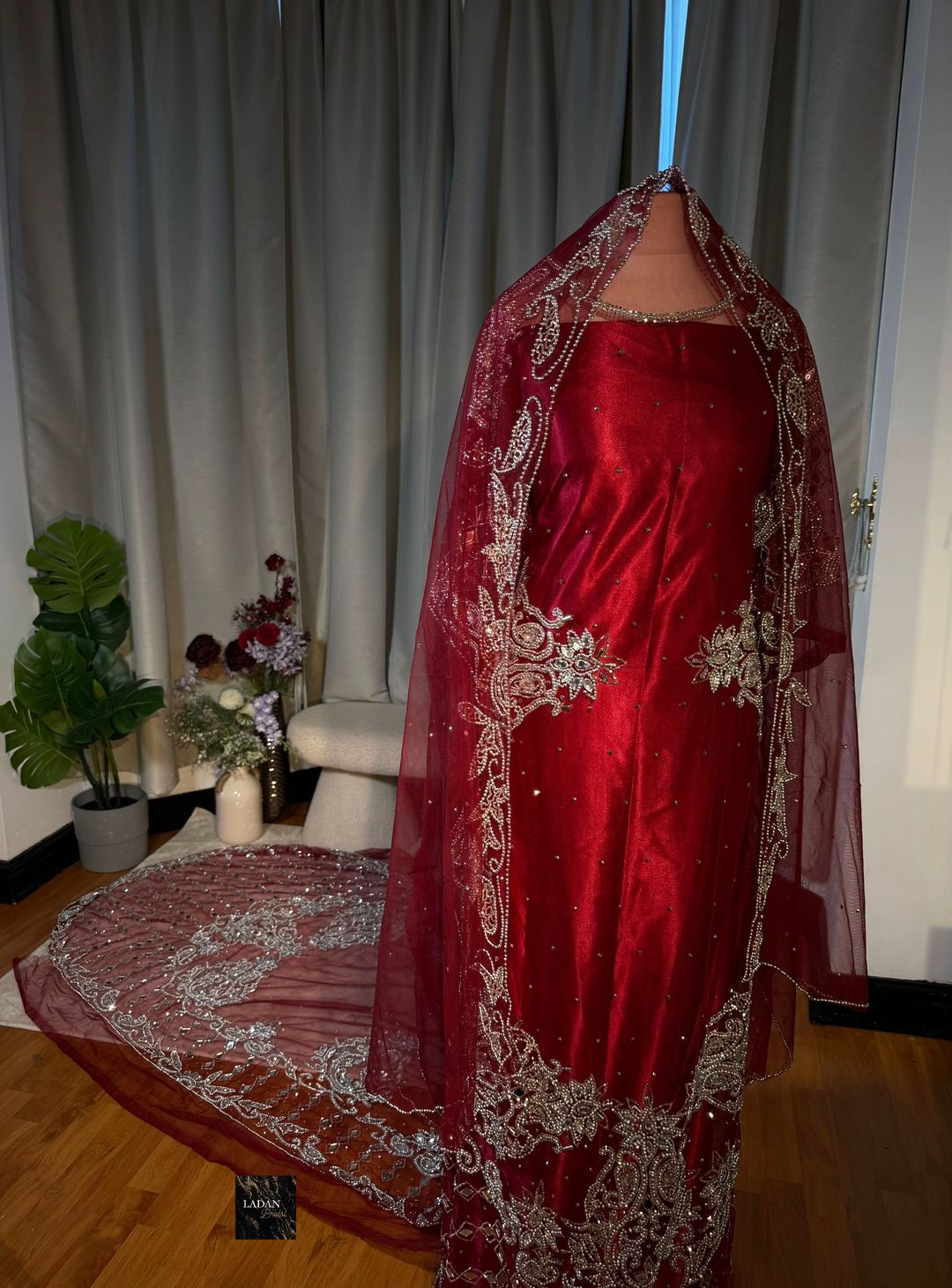 Hodan - Silver Stones | Maroon
