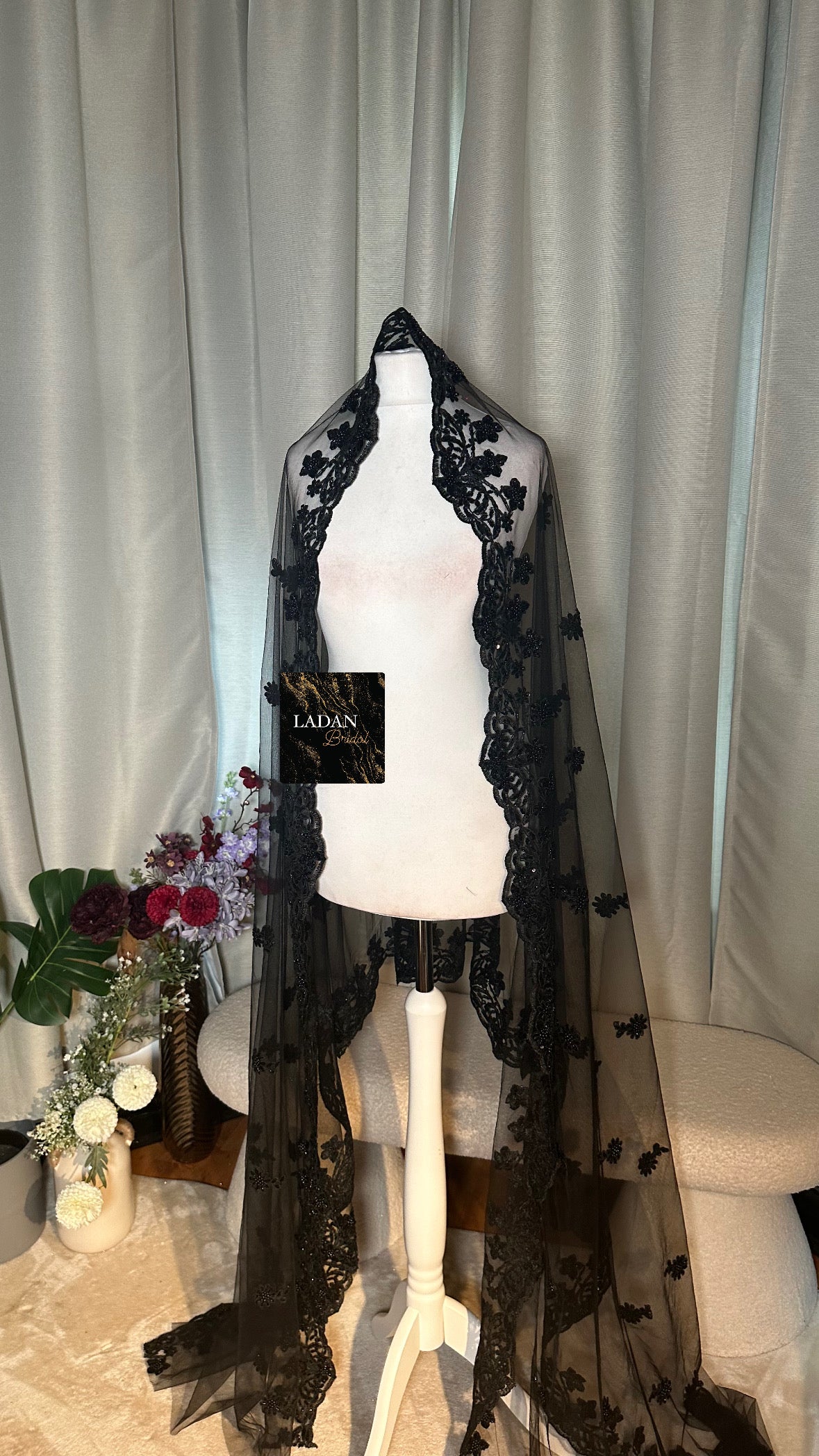 3 metre Pearl Lace Veil | Black
