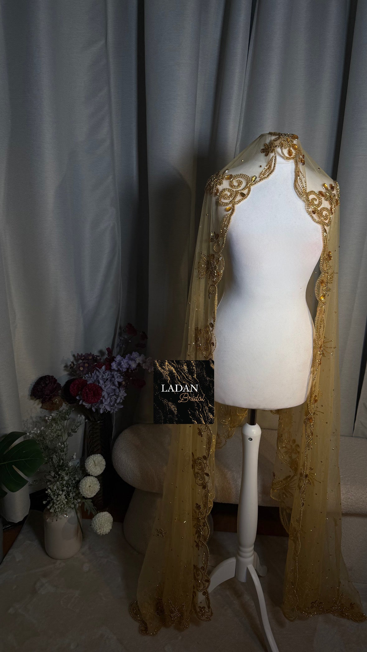 3 metre Gold Lace Veil