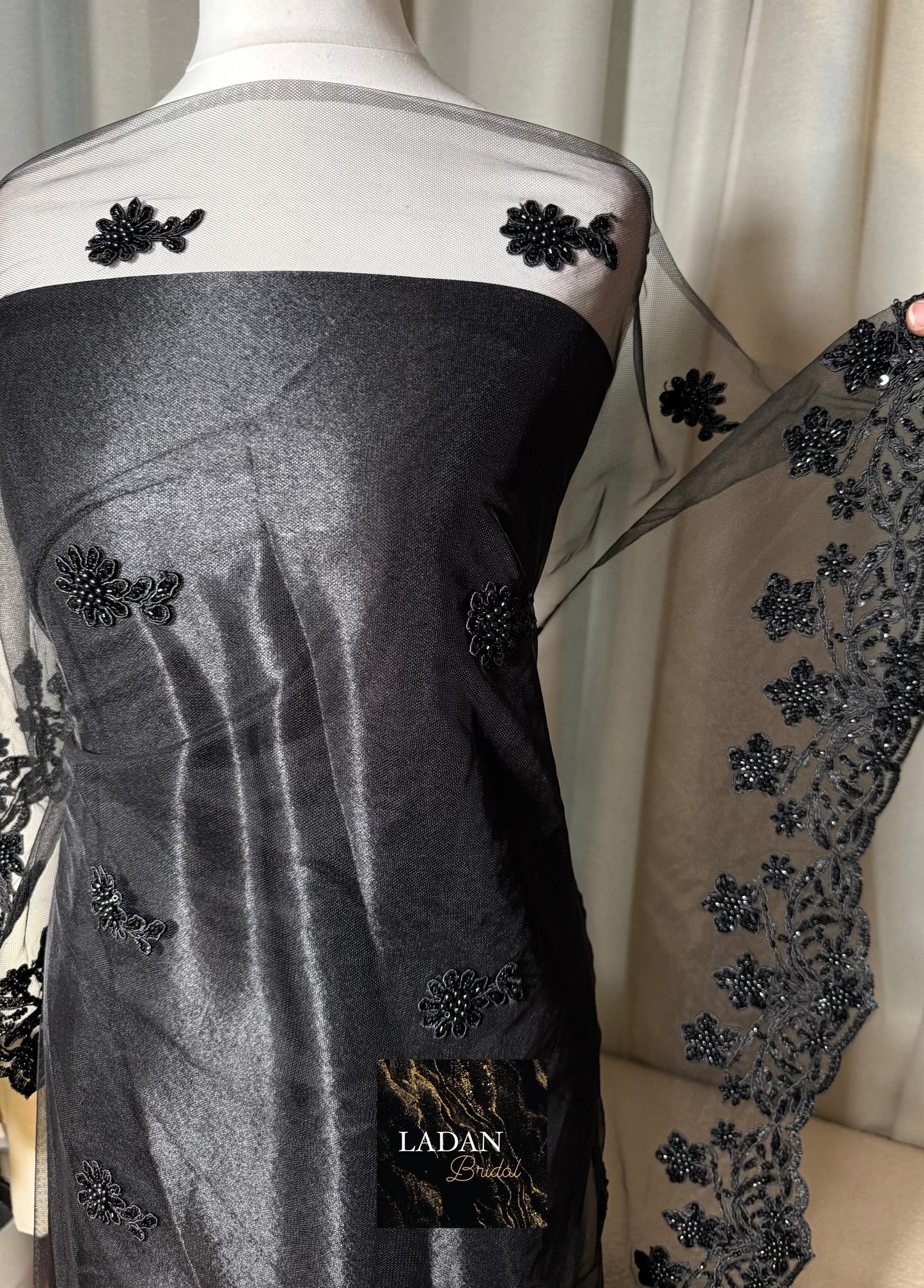Pearl Lace Dirac | Black