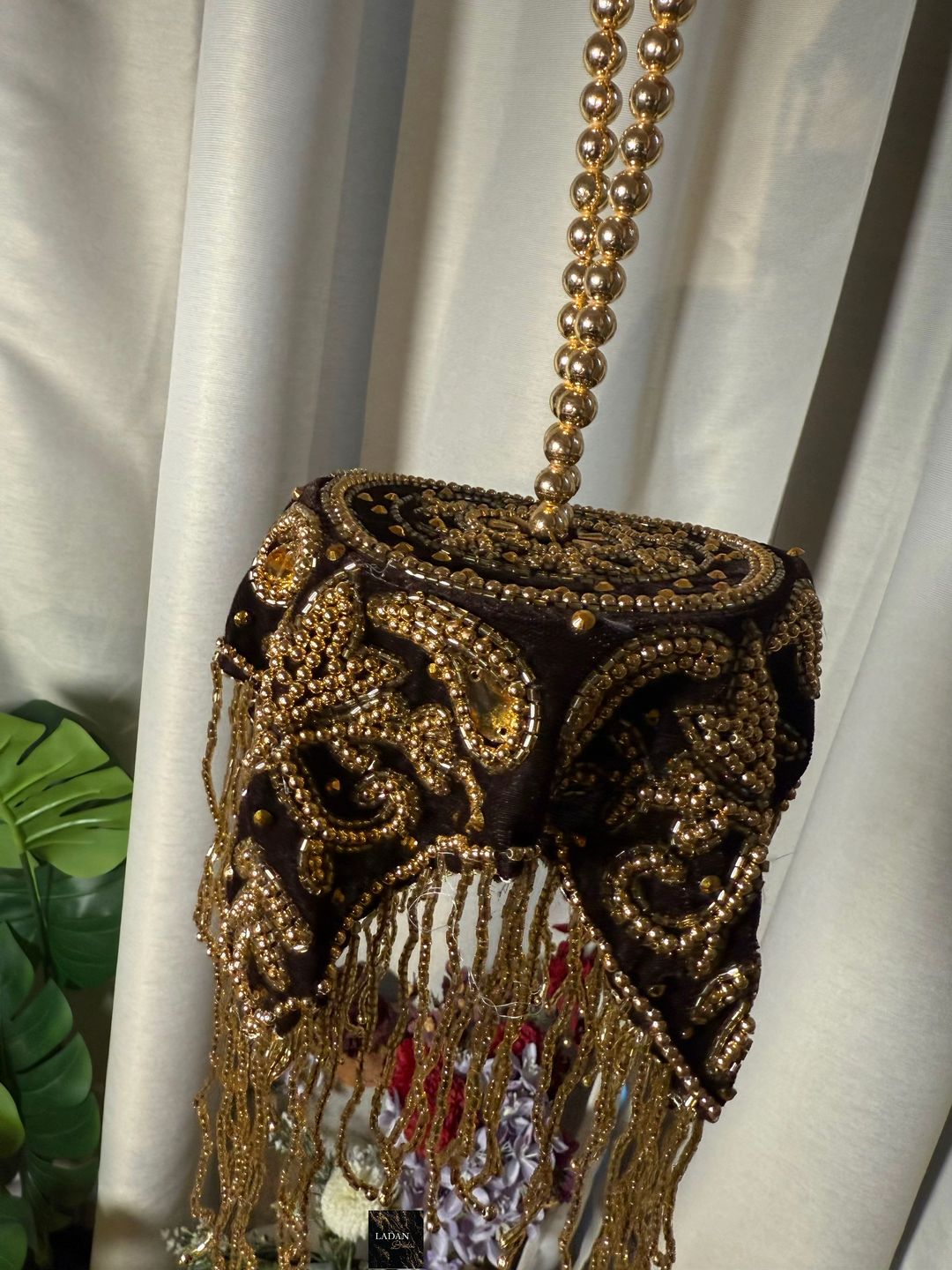 Velvet Embroidered Bag | Brown