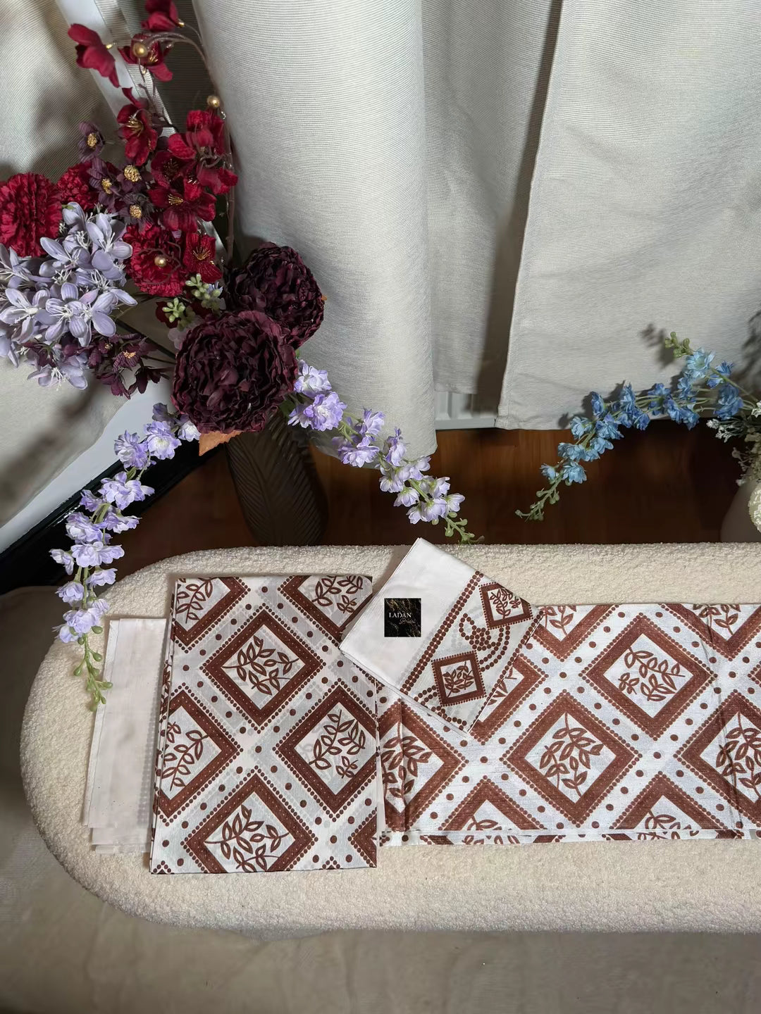 Shaash Set- White & Brown