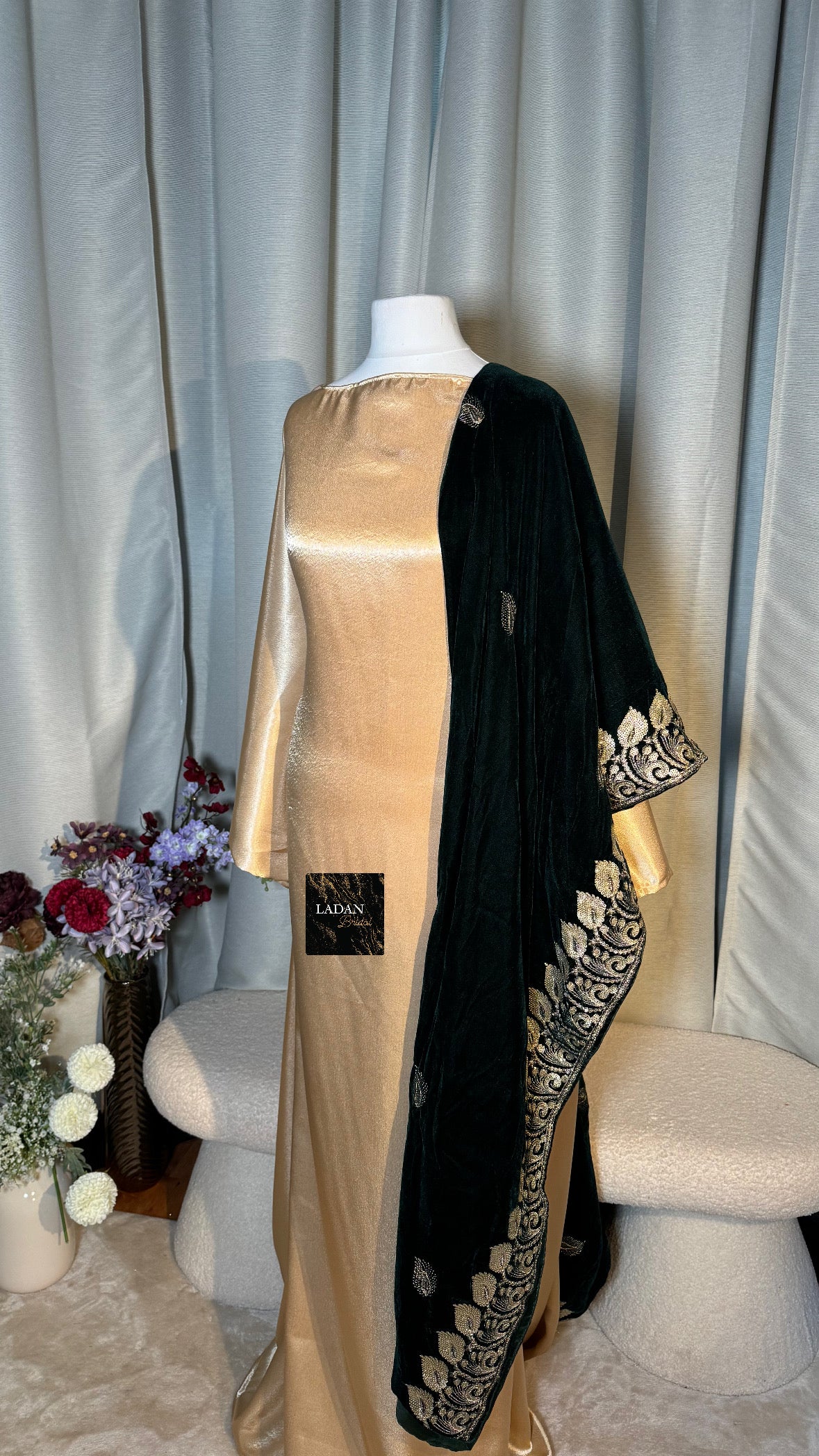 Embroidered Velvet Gabasaar | Emerald Green