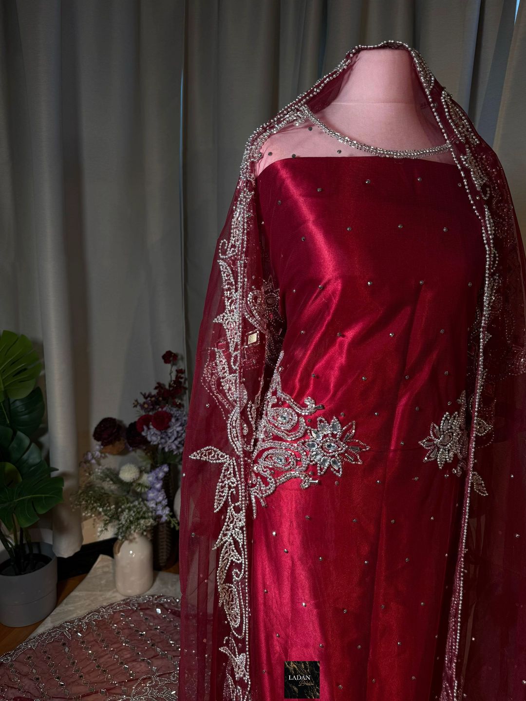 Hodan - Silver Stones | Maroon