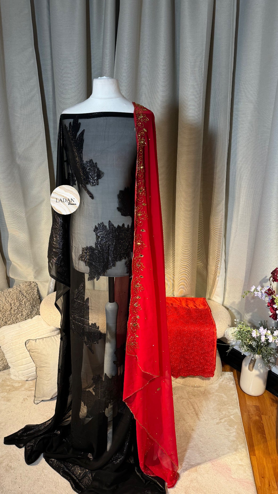 Faransawi Dirac | Black & Red