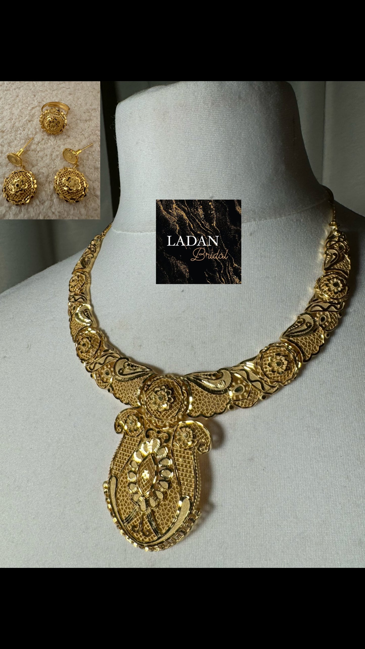 Gold Jewellery Set