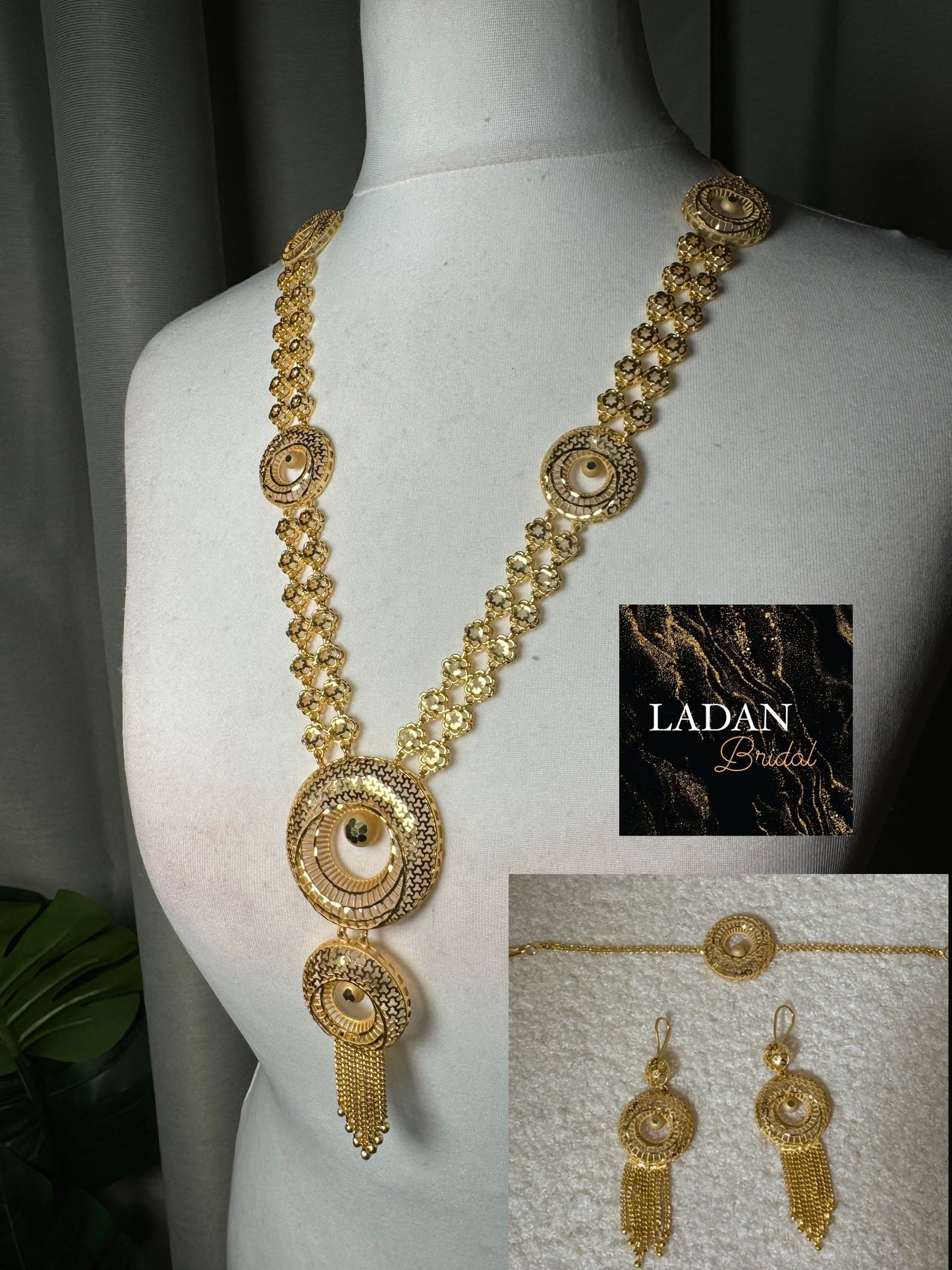 Gold Jewellery Set