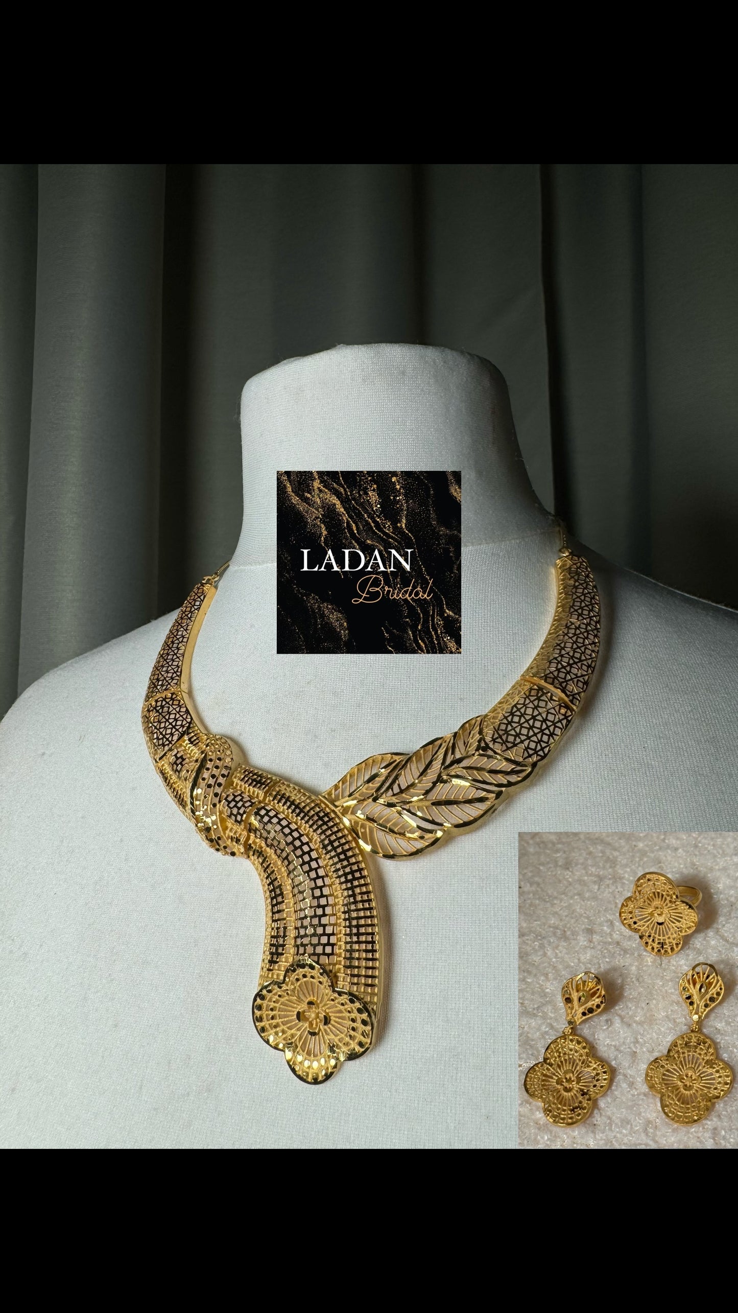 Gold Jewellery Set