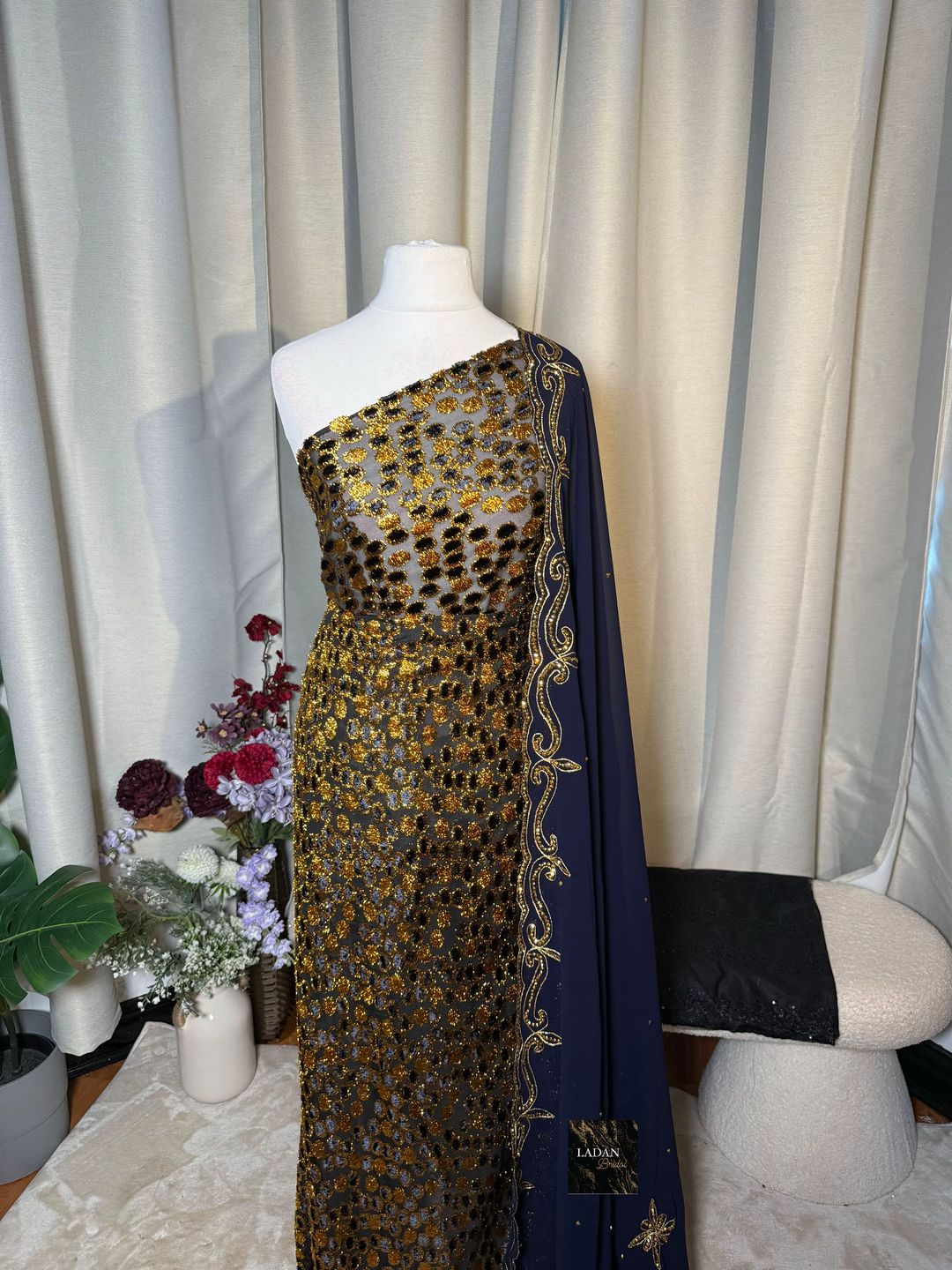 Oval Maqbal Collection | Black/Navy Blue Dirac Set