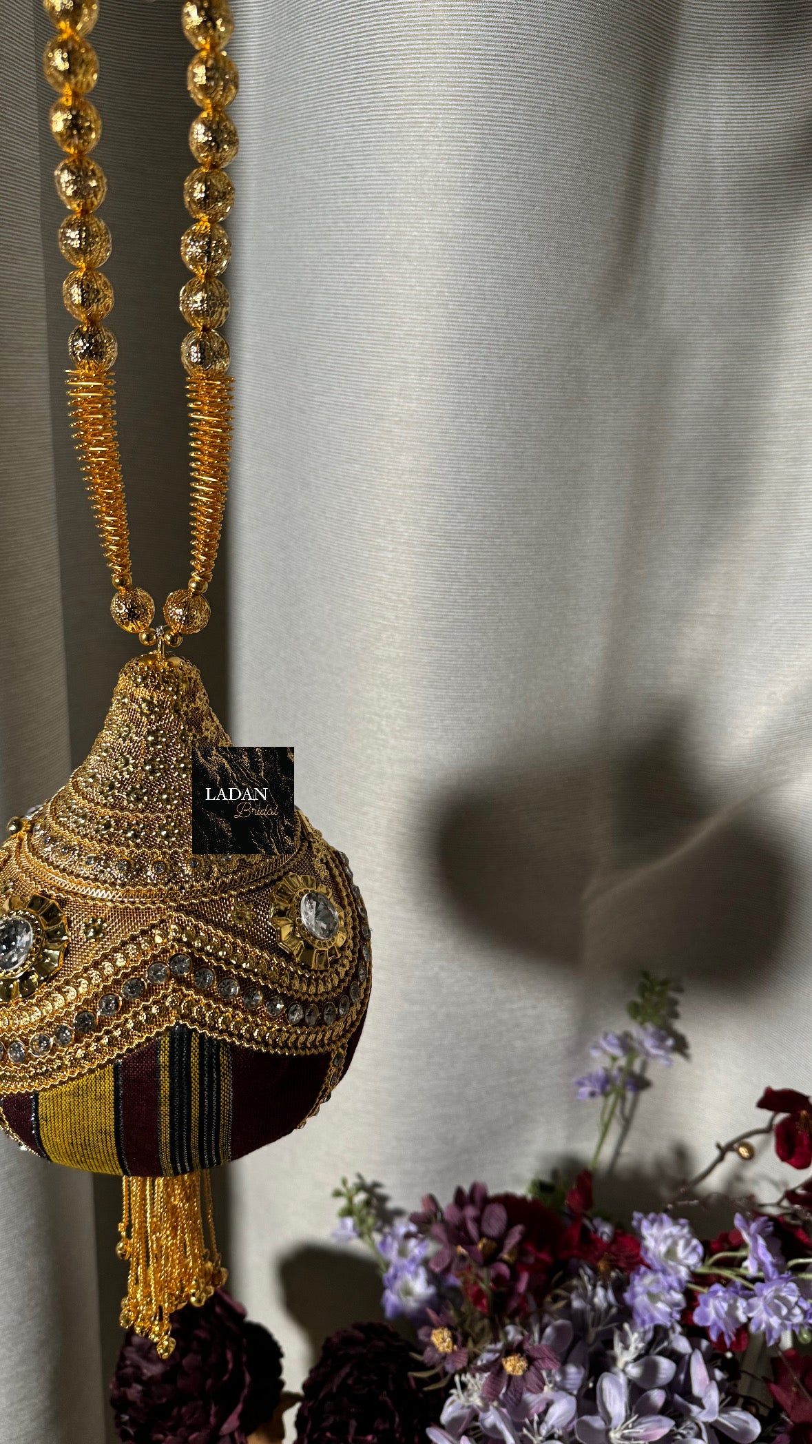 Hido iyo Dhaqan Gold bag | Maroon & Gold