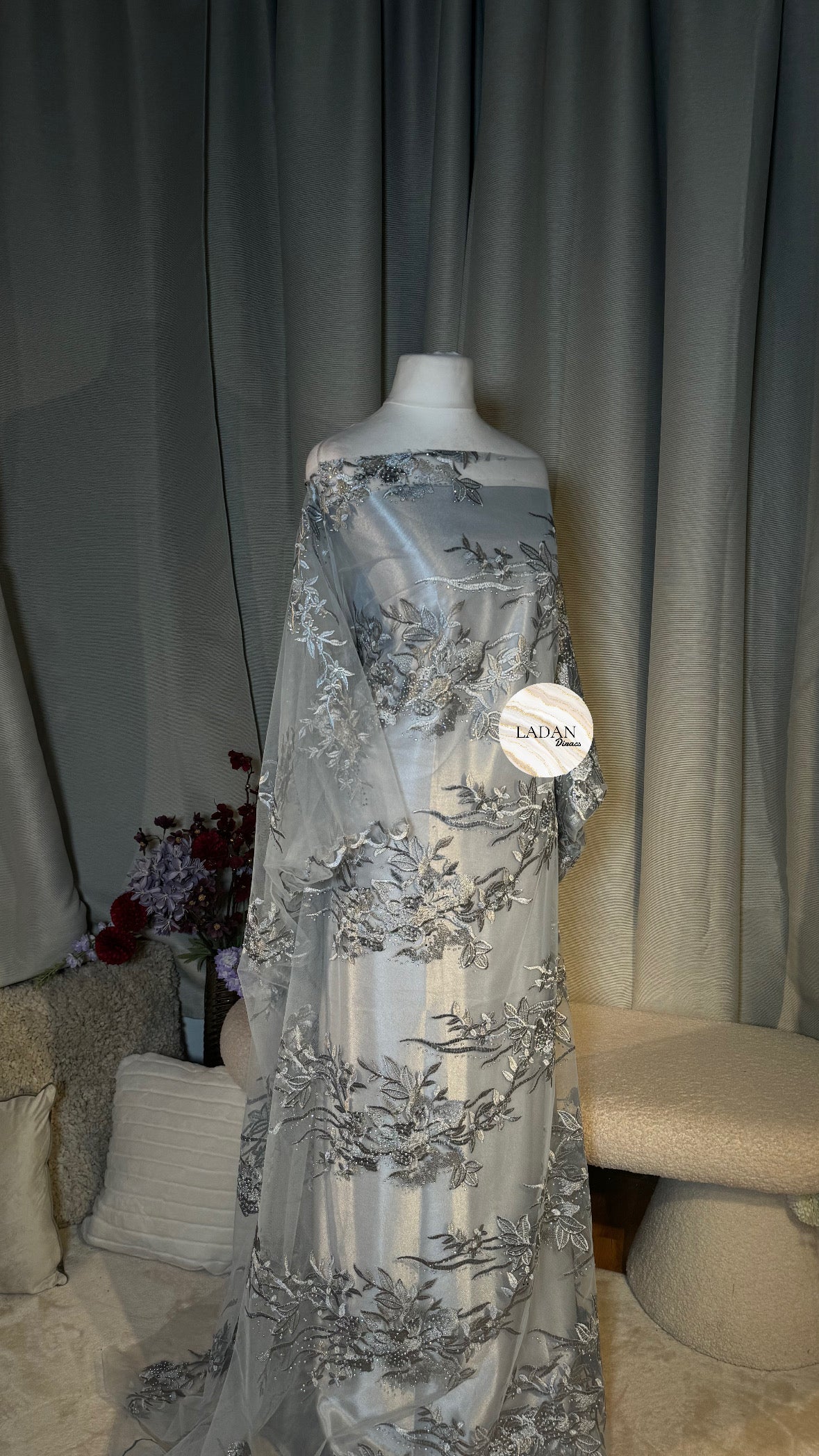 Floral Embroidered Lace Dirac Set | Silver