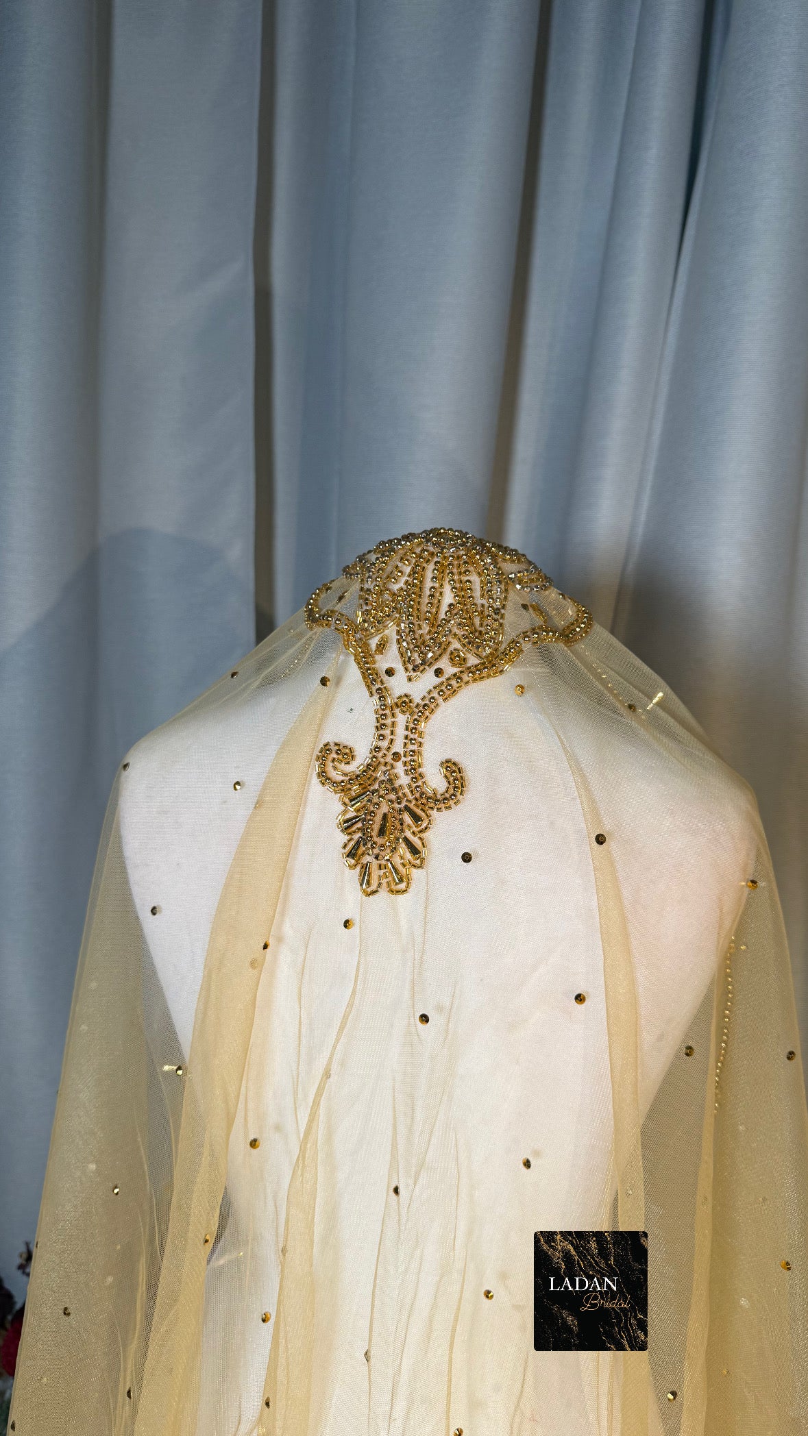 Lace Gold Veil