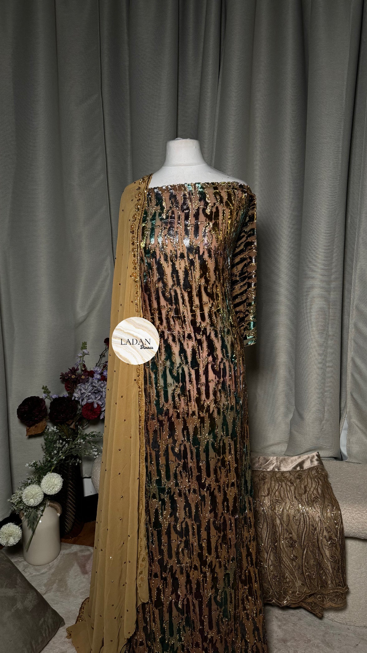 Multicolour Prestige Maqbal Set