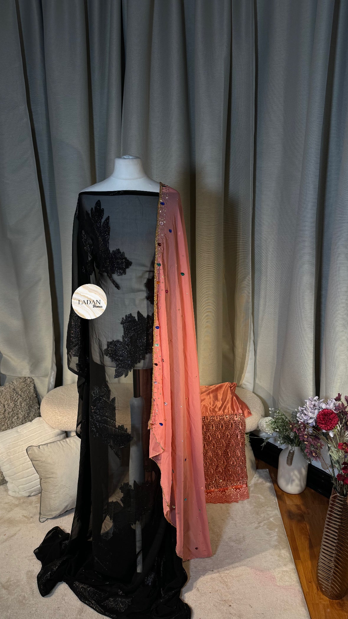 Faransawi Dirac | Black & Pink