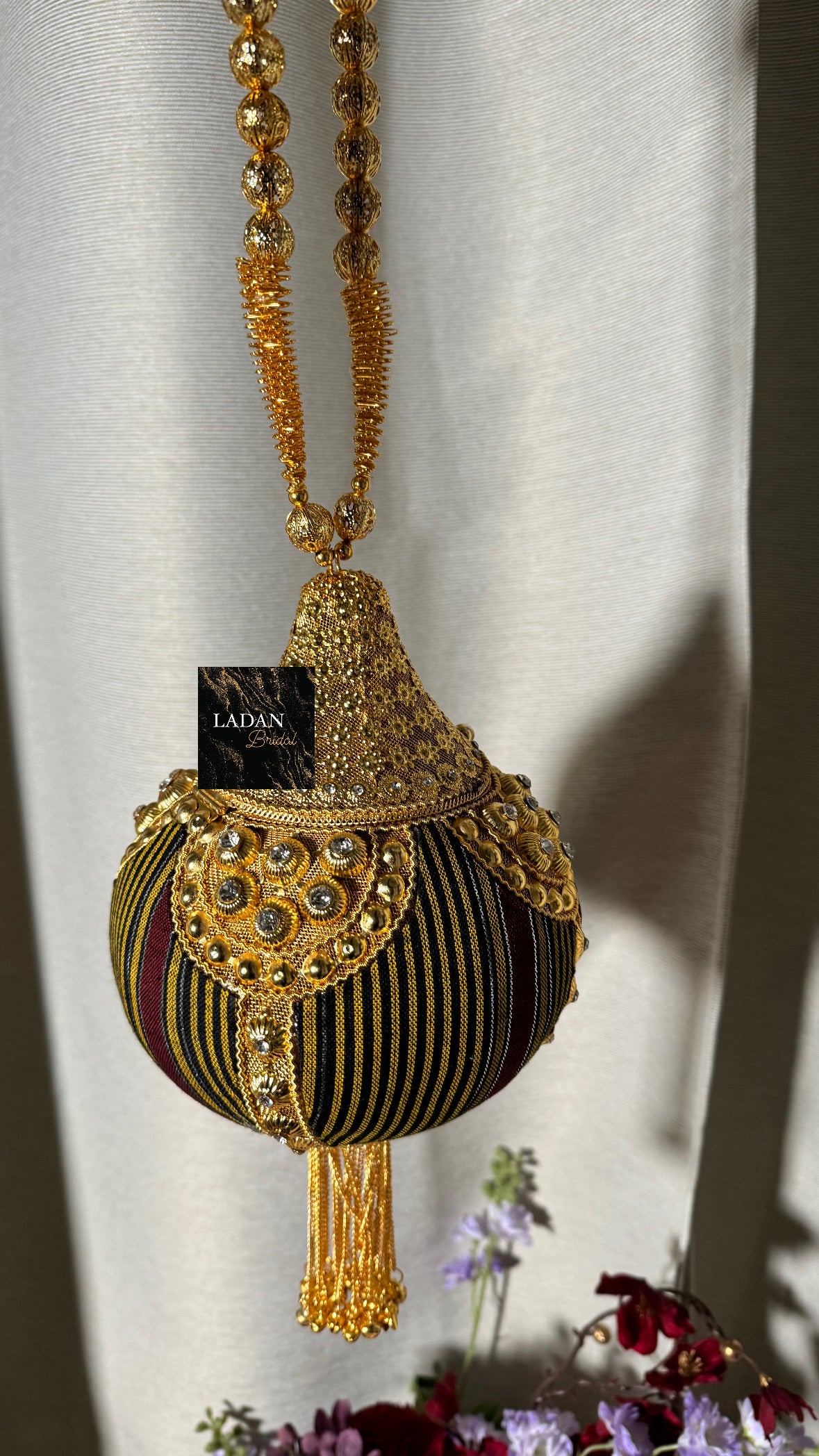 Hido iyo Dhaqan Gold bag | Maroon & Gold