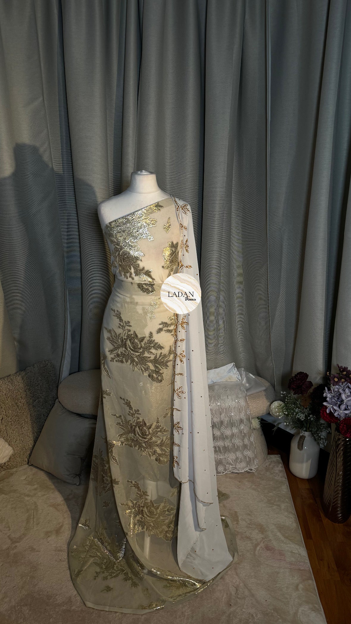 Faransawi Dirac Collection | White & Gold