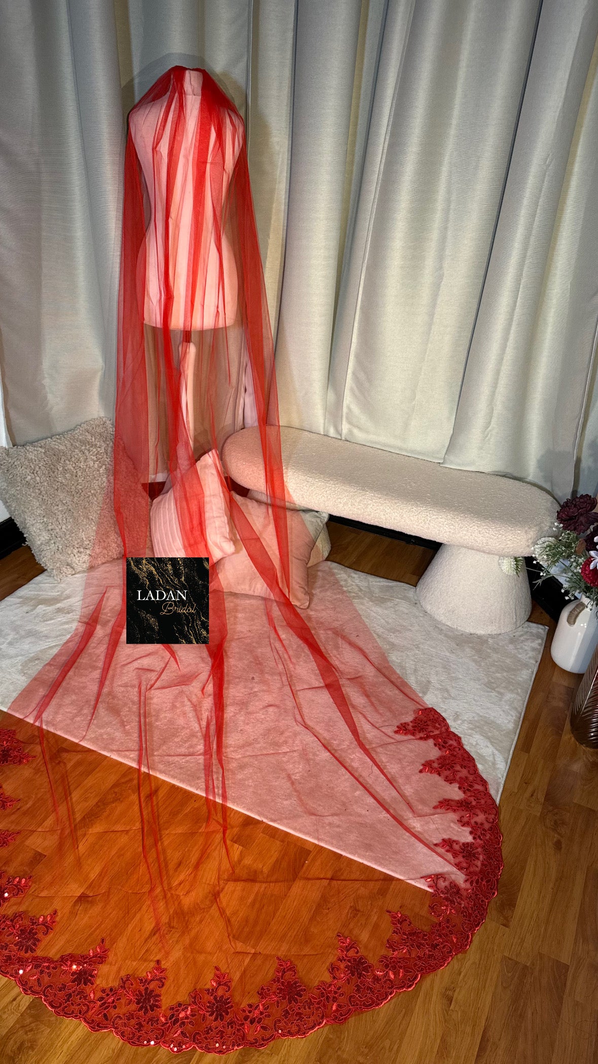 3m Red Veil