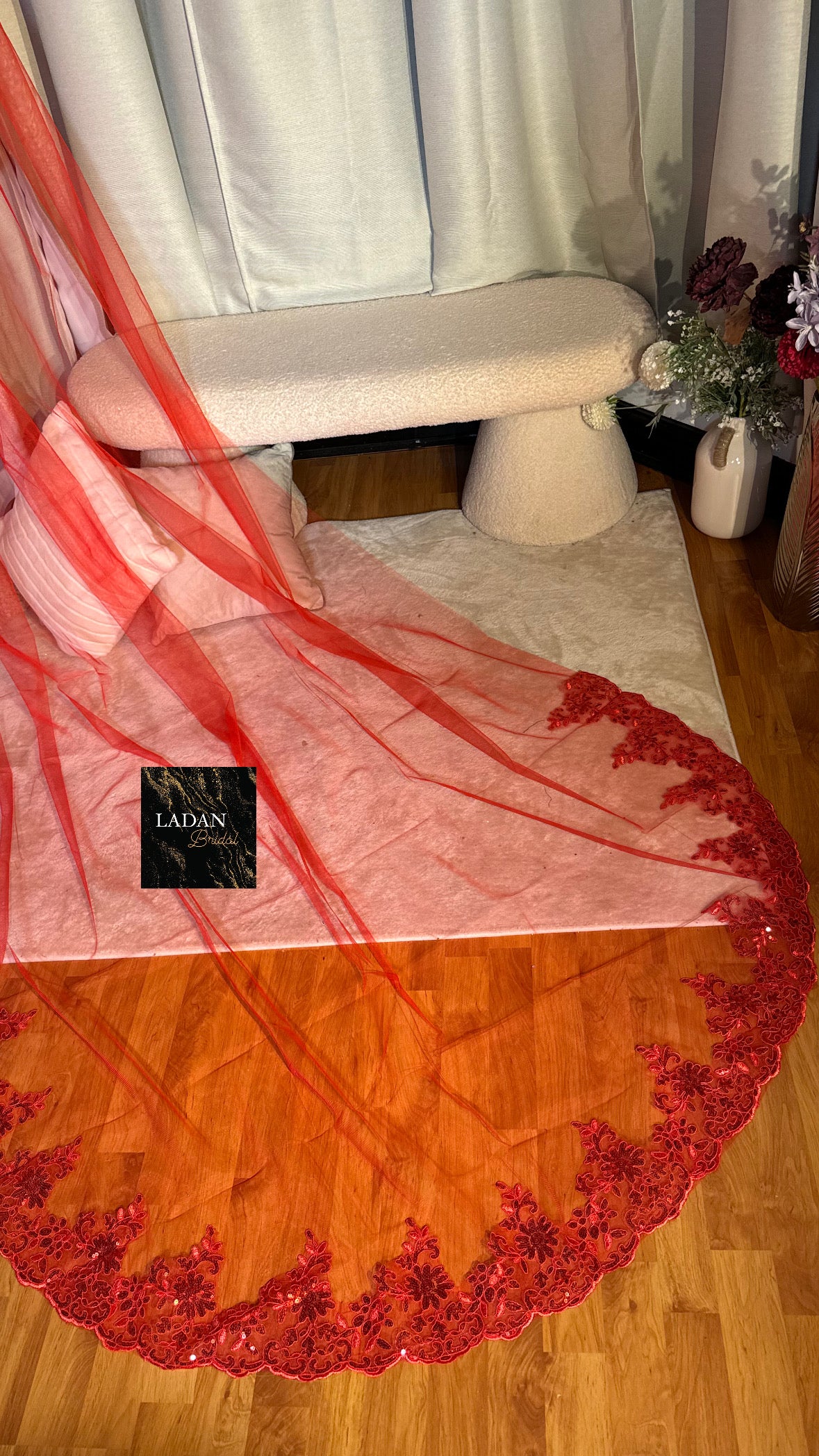 3m Red Veil