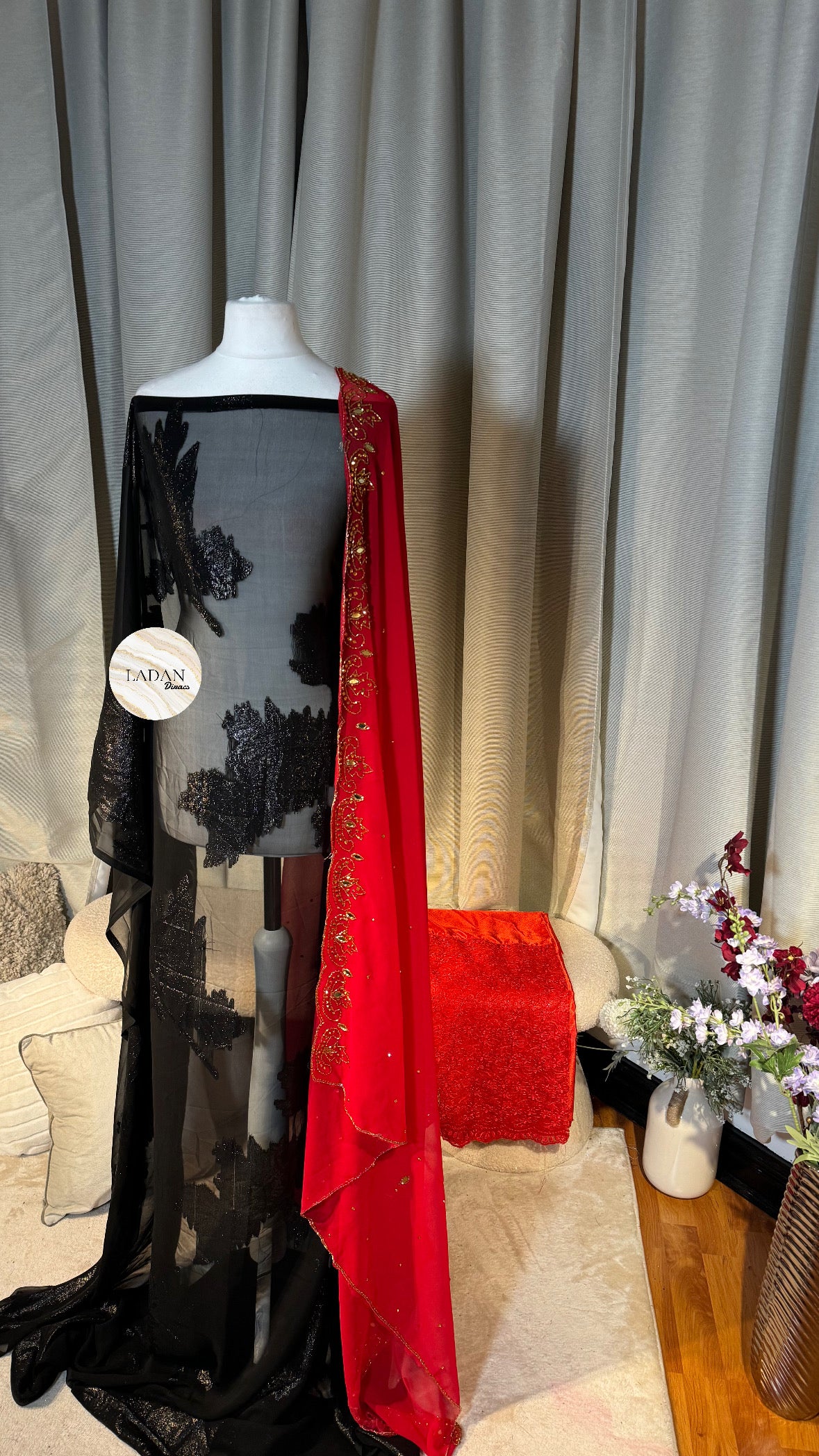 Faransawi Dirac | Black & Red